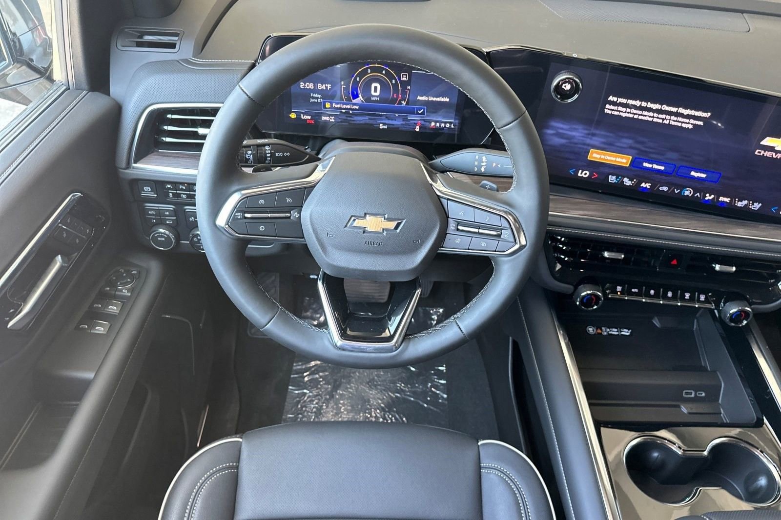 2025 Chevrolet Suburban Premier - Photo 15