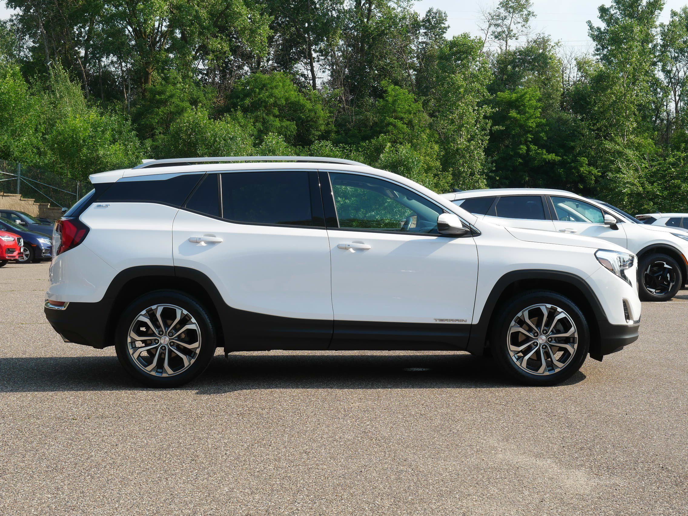 Used 2018 Summit White GMC SLT image 8