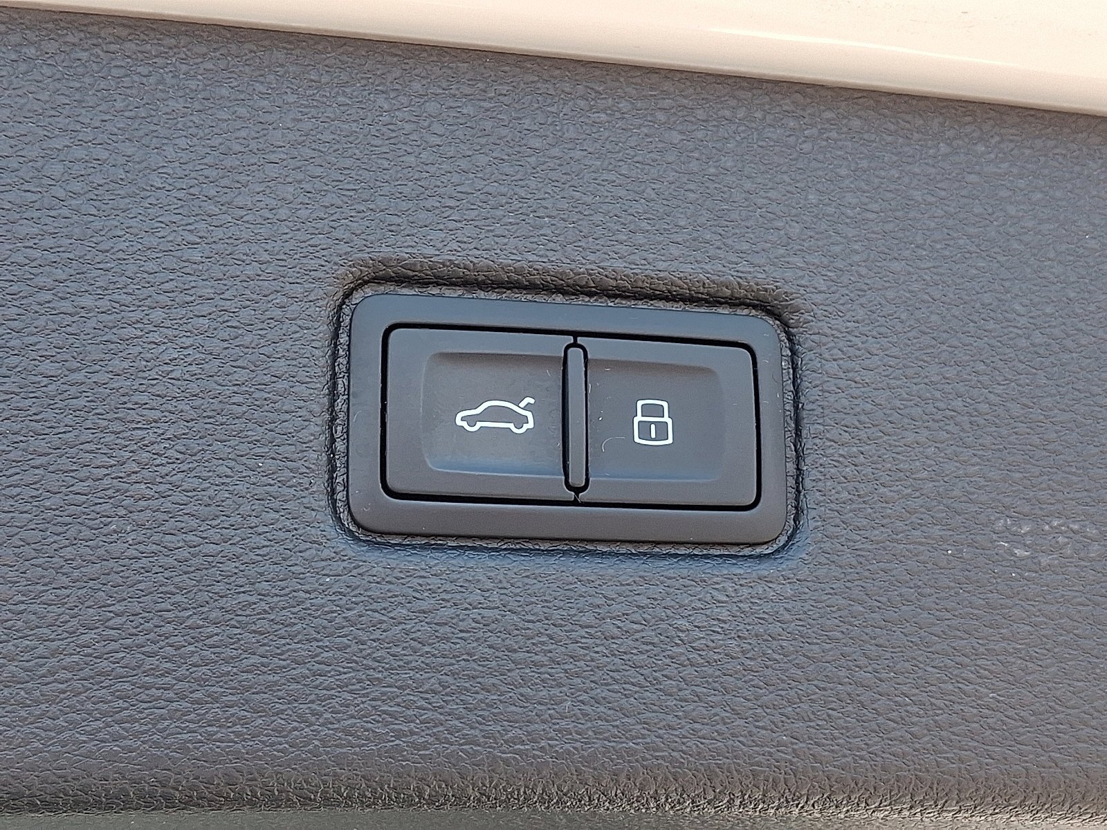 2025 Audi Q7 Premium Plus - Photo 31