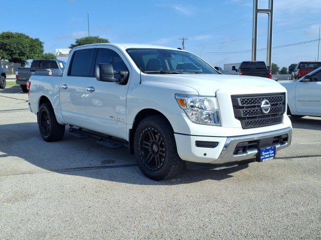 2021 Nissan TITAN Crew Cab SV 4x2