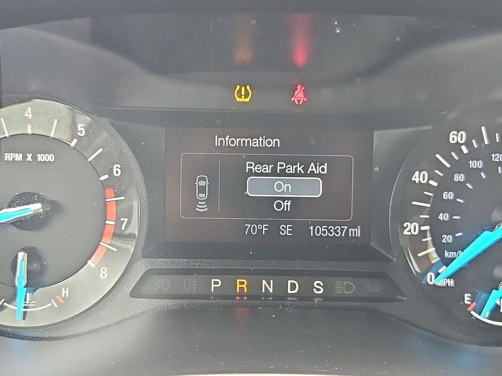 Used 2014 Blue Metallic Ford SE image 19