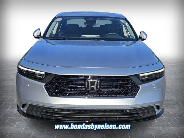 New 2025 Silver Honda EX-L image 2