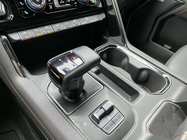Used 2024 Silver GMC AT4 image 17