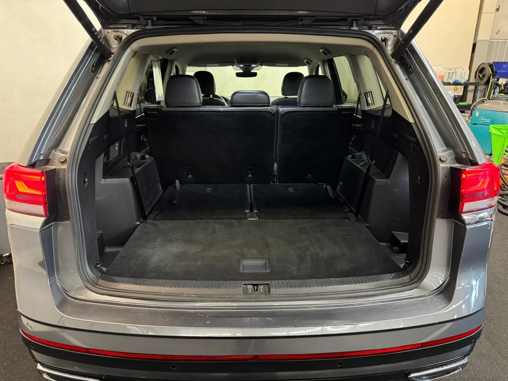 Used 2024 Gray Volkswagen 2.0T SE w/Technology image 7