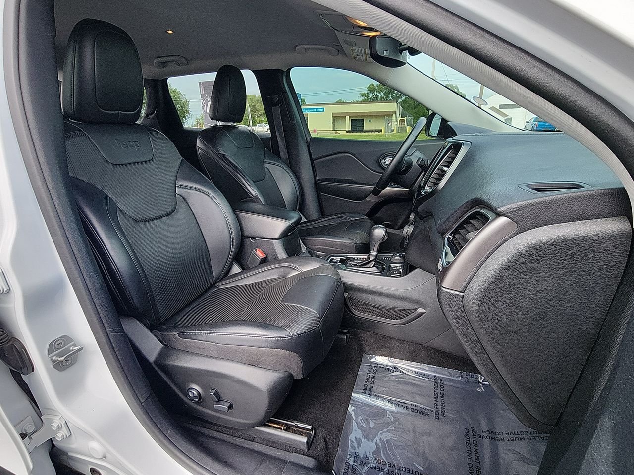 Used 2019 White Jeep Limited image 23