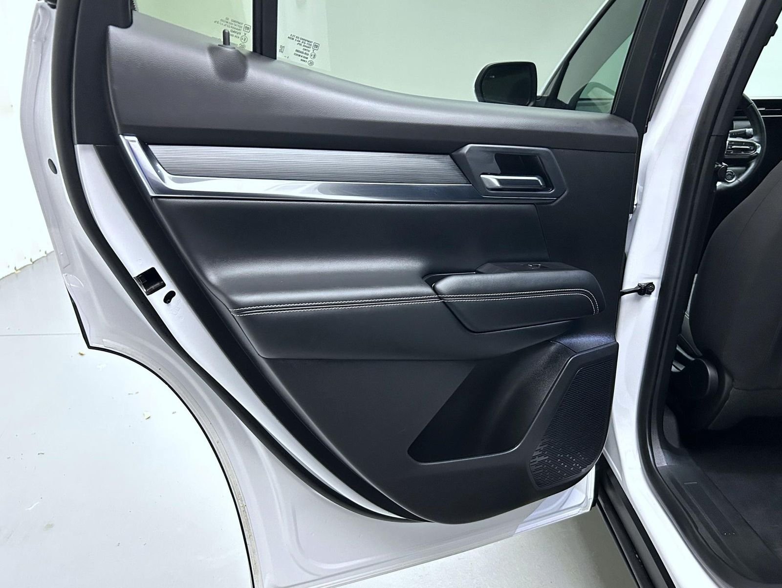 Used 2026 White GMC Elevation image 20