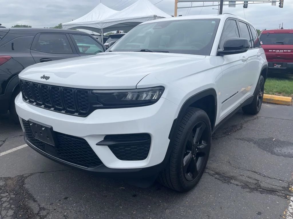 2022 Jeep Grand Cherokee Altitude 4x4's photo