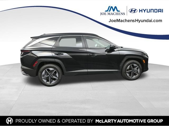 Used 2025 Gray Hyundai SEL Convenience image 9
