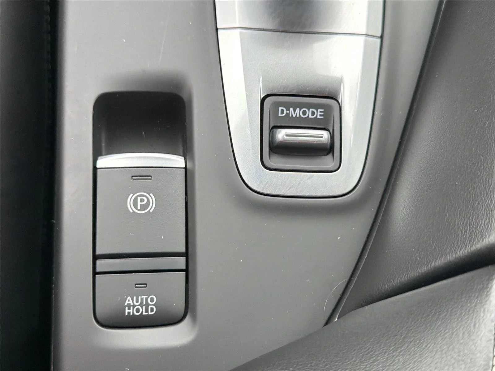 Certified Used 2025 Hermosa Blue INFINITI LUXE image 16