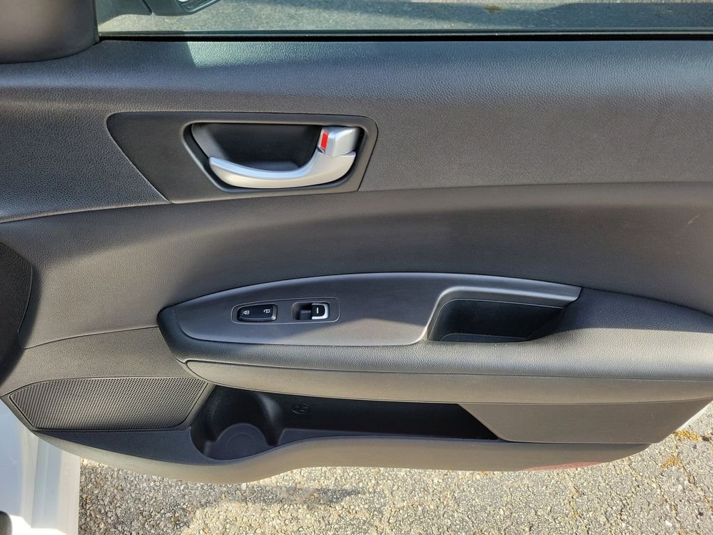 2017 Kia Optima LX - Photo 10