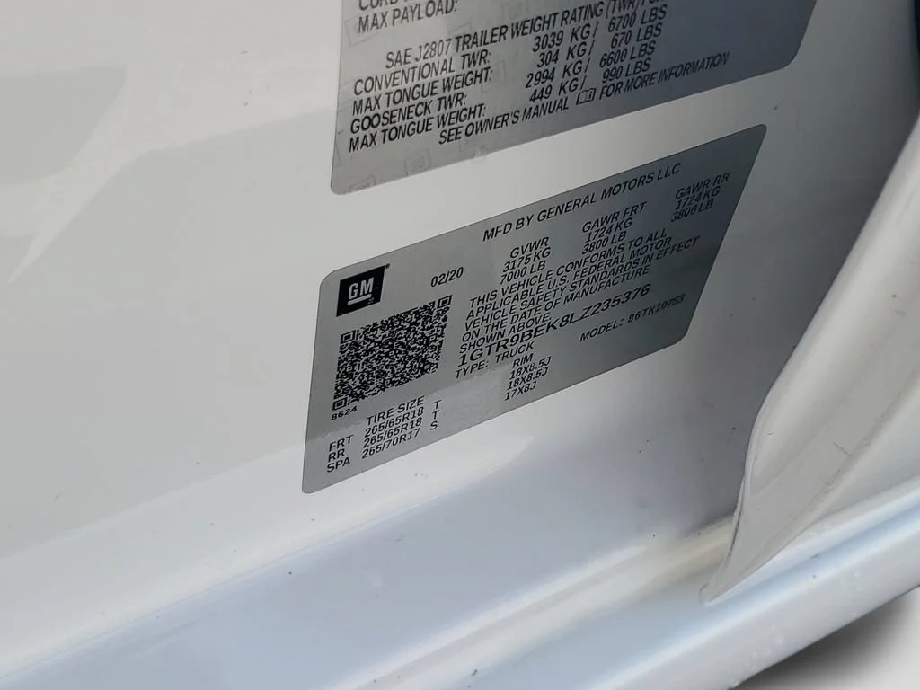 Used 2020 SUMMIT WHITE GMC SLE image 27