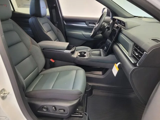 2026 GMC Terrain AT4 - Photo 17