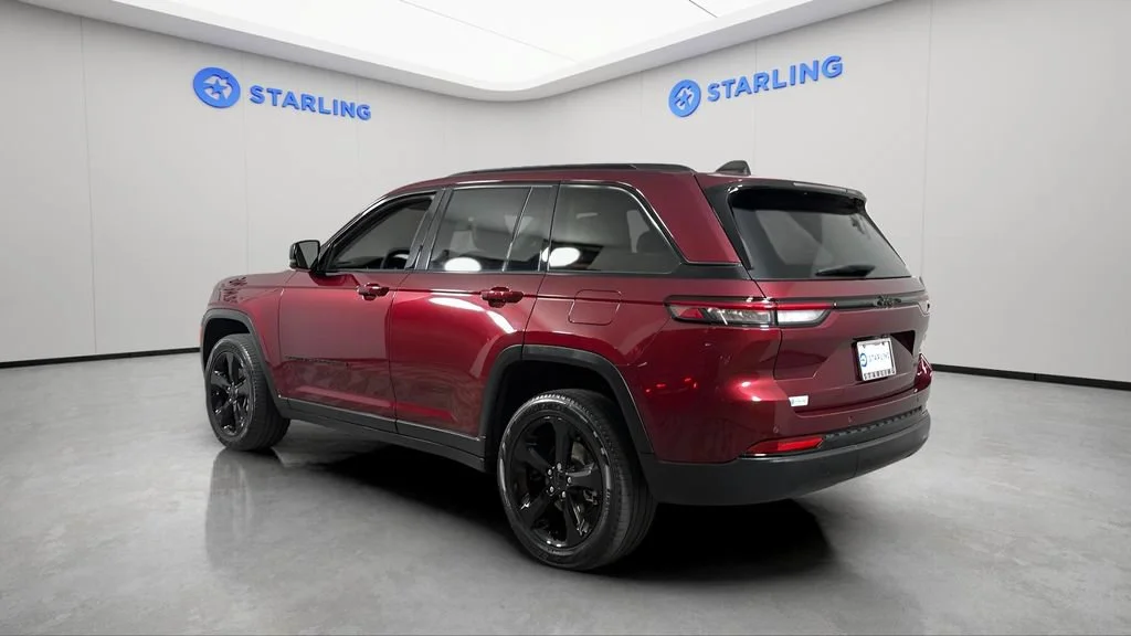 Used 2023 Red Jeep Limited 4x2 image 5