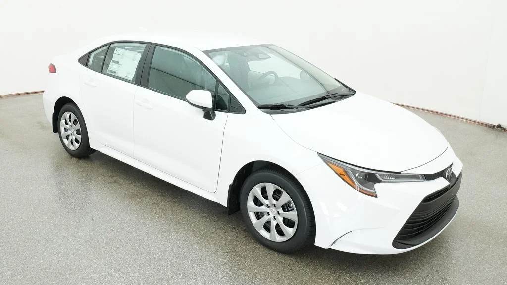 New 2026 Ice Cap Toyota LE image 10