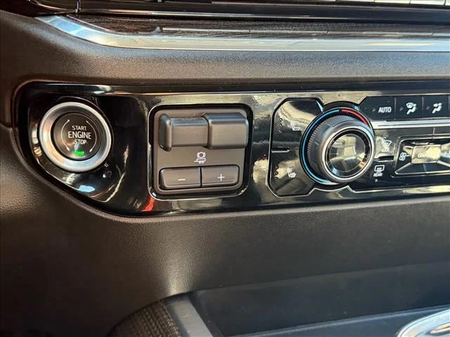 Used 2023 Black Chevrolet RST image 21