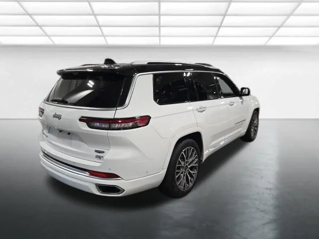 Used 2021 White Jeep Summit image 5