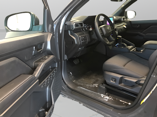 Certified Used 2025  Toyota SR image 32