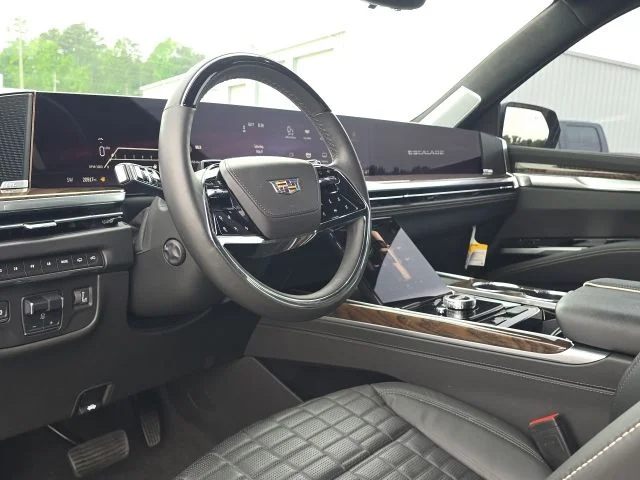 Used 2025 Black Cadillac Sport Platinum image 25
