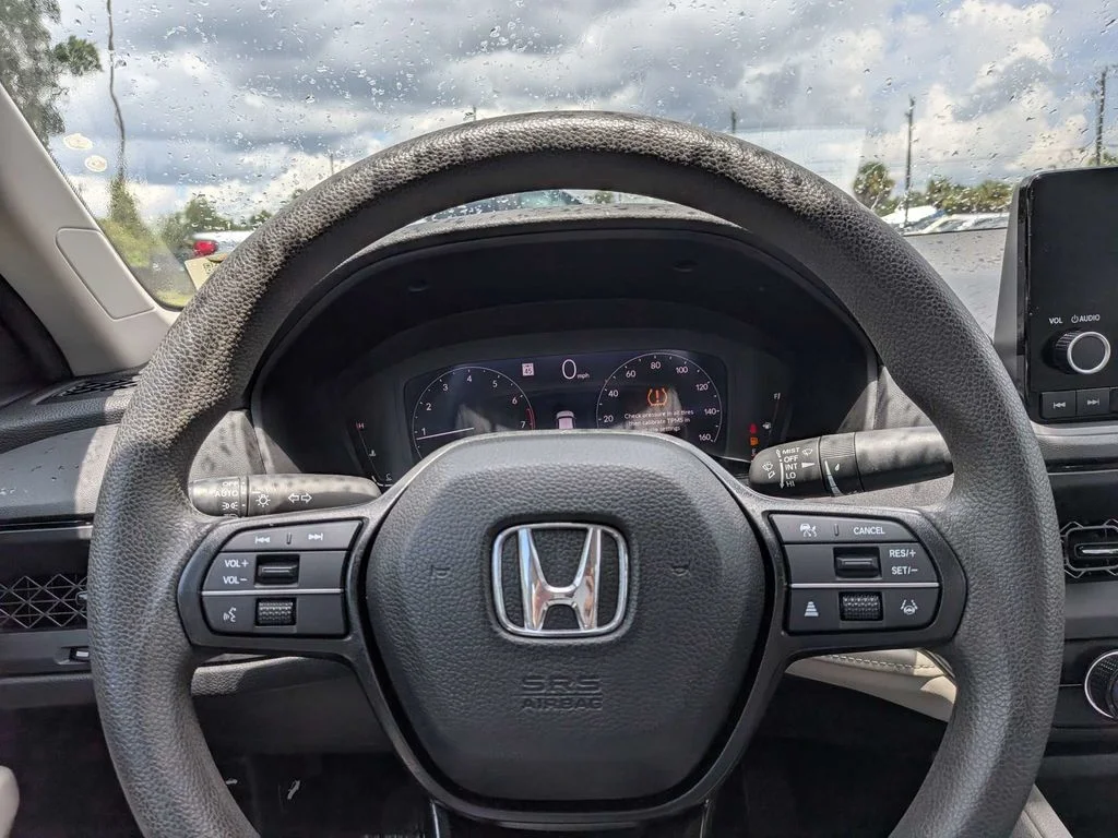 Used 2024 Black Honda LX image 19