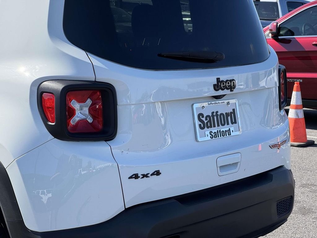 Used 2023 White Jeep Trailhawk image 10