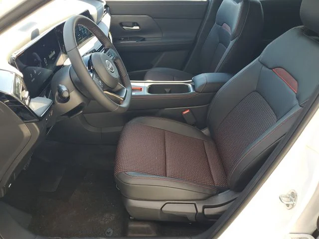 2026 Nissan KICKS SR - Photo 10