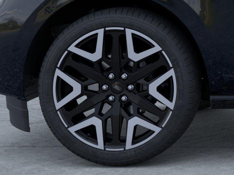 New 2026 Agate Black Metallic Ford Platinum image 5