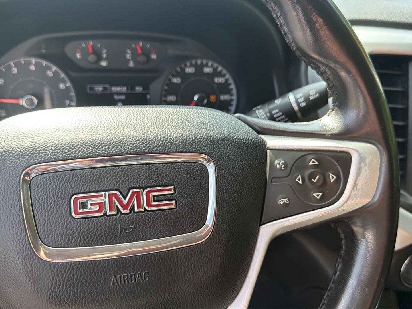 Used 2019 Quicksilver Metallic GMC SLE image 21