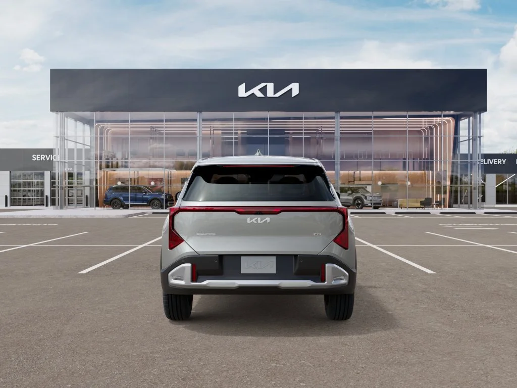 New 2027 Ivory Silver Kia LX In-Transit image 5