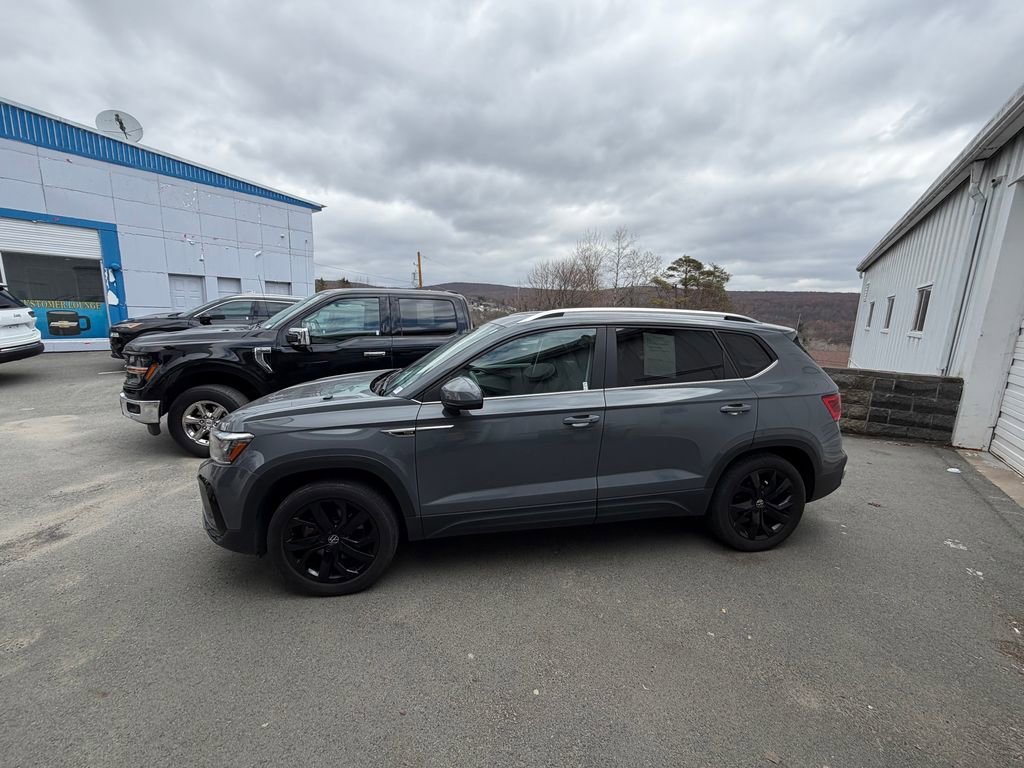 Used 2023 Volkswagen Taos SE with VIN 3VVNX7B24PM301436 for sale in Forest City, PA