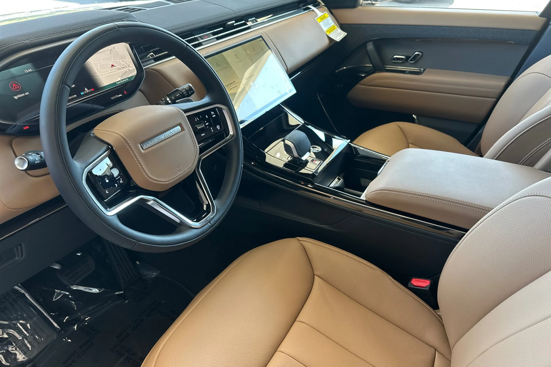 New 2026 Borasco Grey Land Rover SE image 13