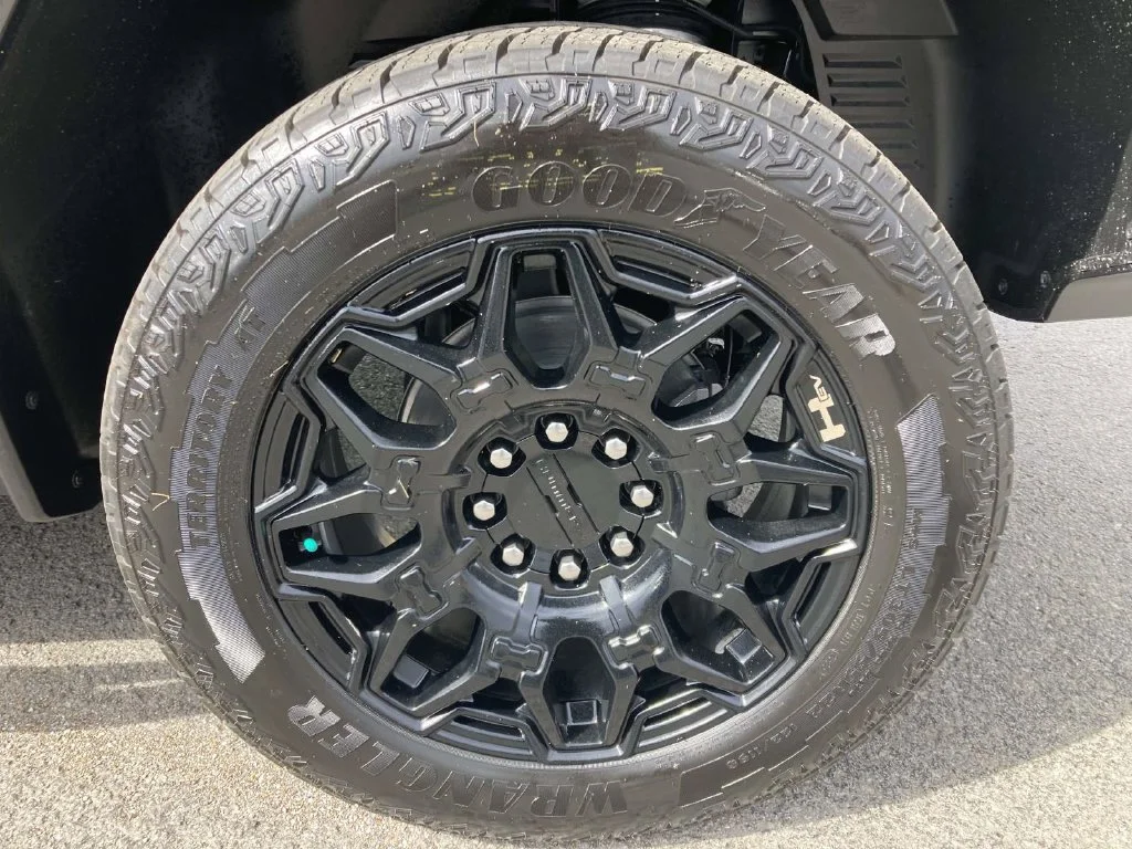 2026 GMC HUMMER EV 2X - Photo 10