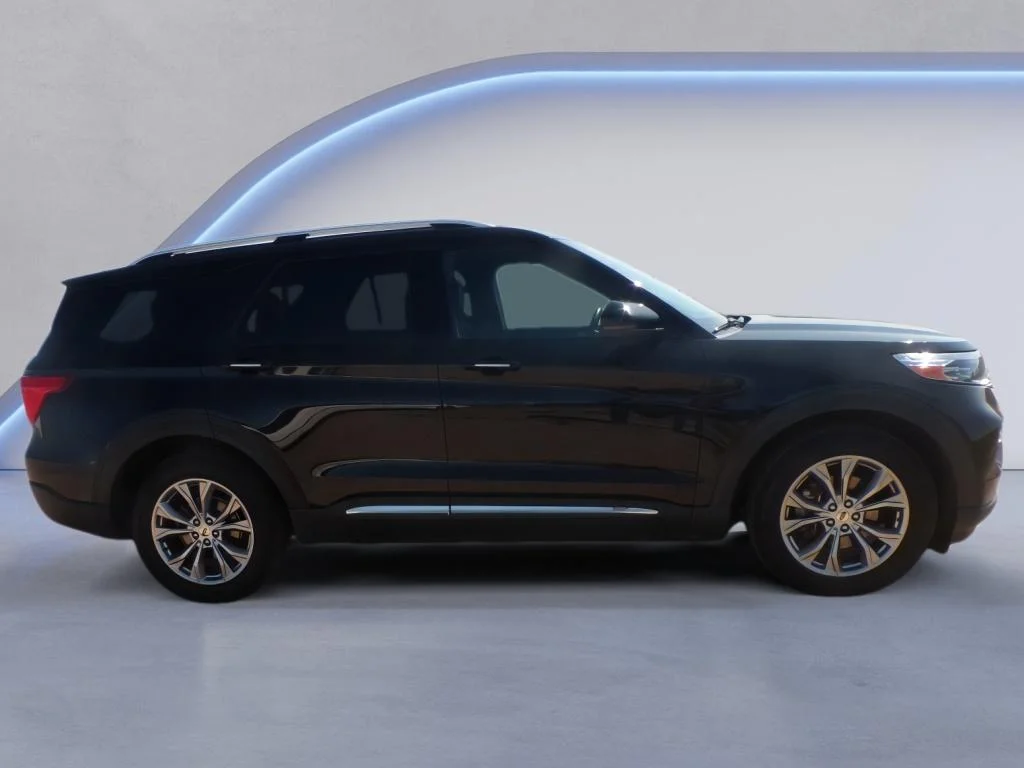Used 2020 Agate Black Metallic Ford Limited image 4