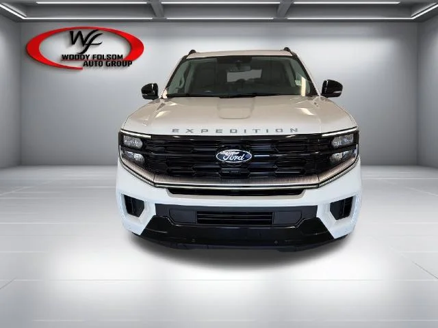 New 2027 Star White Metallic Tri-Coat Ford Platinum image 18