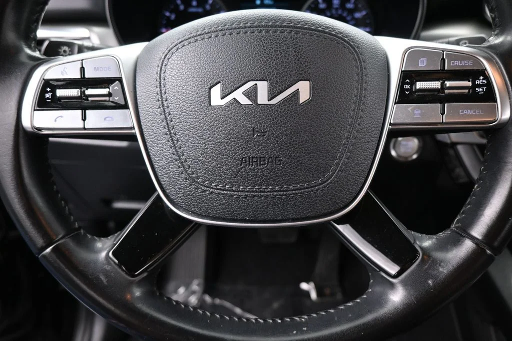 Used 2022 Ebony Black Kia LX image 33