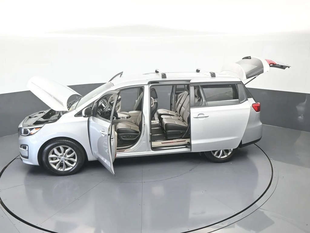 Used 2021 Silky Silver Kia EX image 56