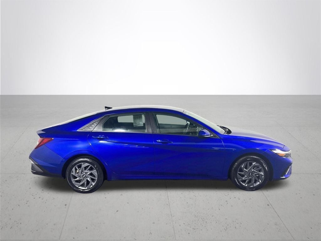 Used 2024 Intense Blue Hyundai SEL image 5