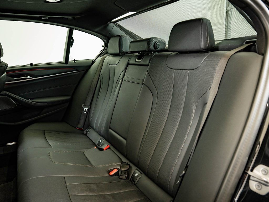 Used 2023 Black Sapphire Metallic BMW 540i xDrive image 45