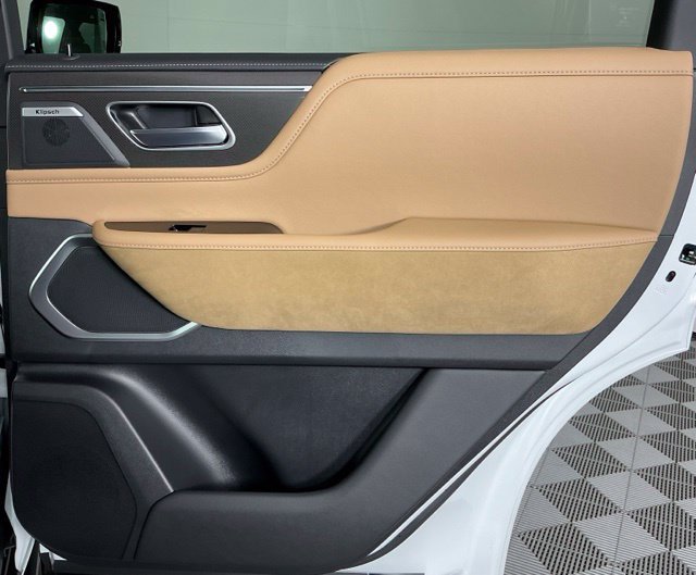 New 2027 White INFINITI LUXE image 26