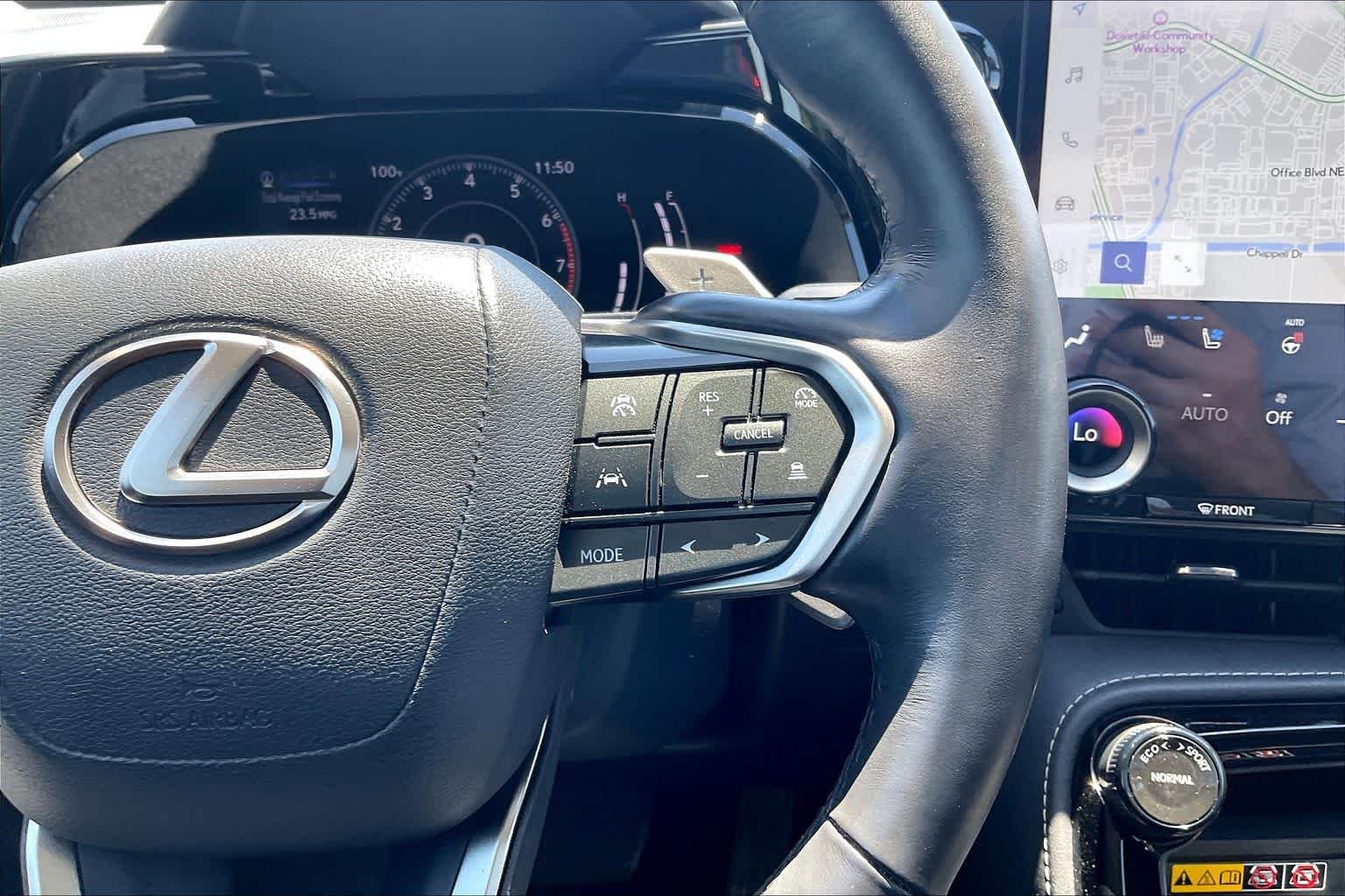 Used 2025 Eminent White Pearl Lexus Premium image 23