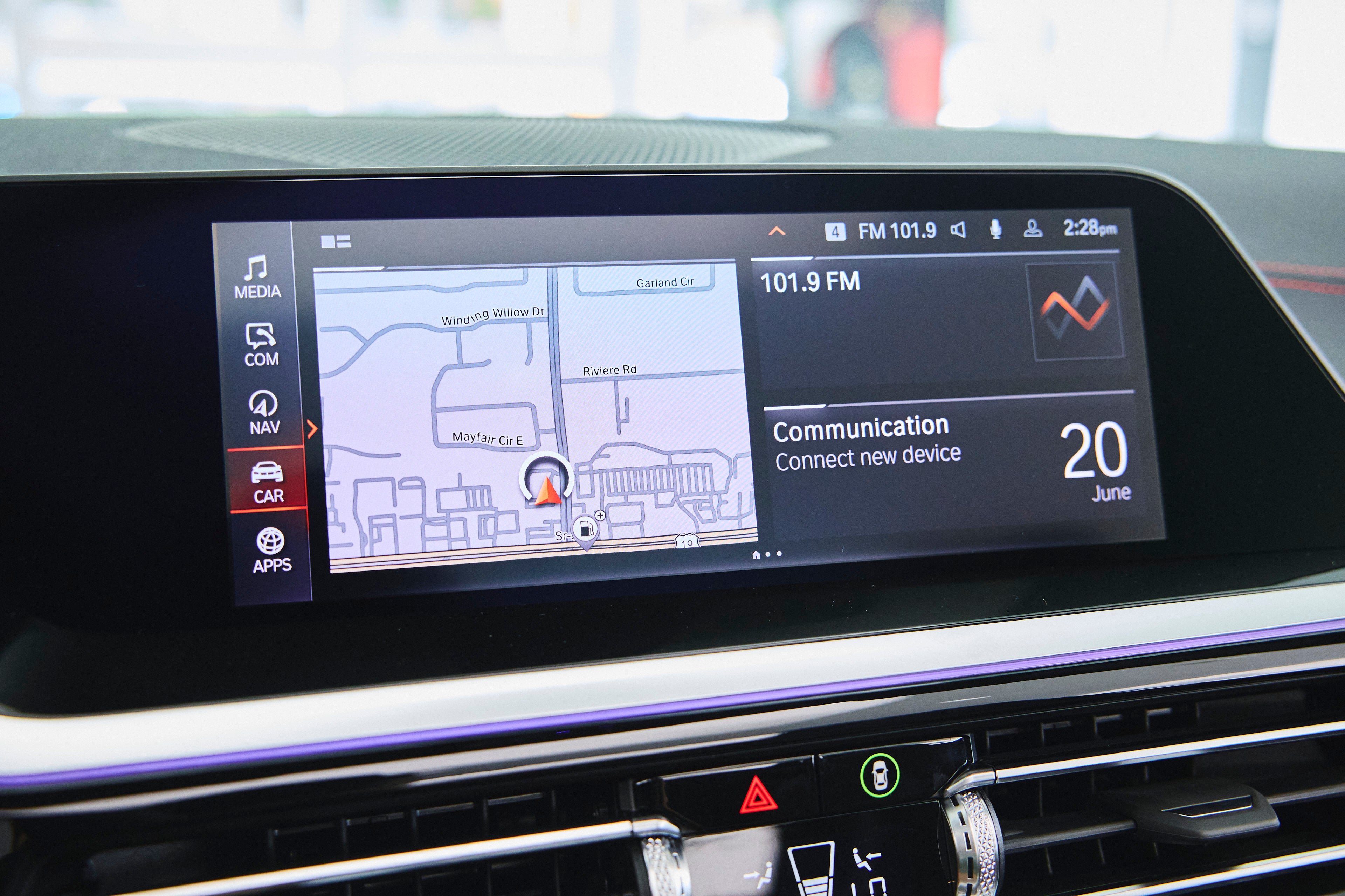 2026 BMW Z4 M40i - Photo 18