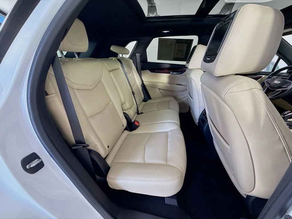 Used 2018 Crystal White Tri-Coat Cadillac Luxury AWD image 30