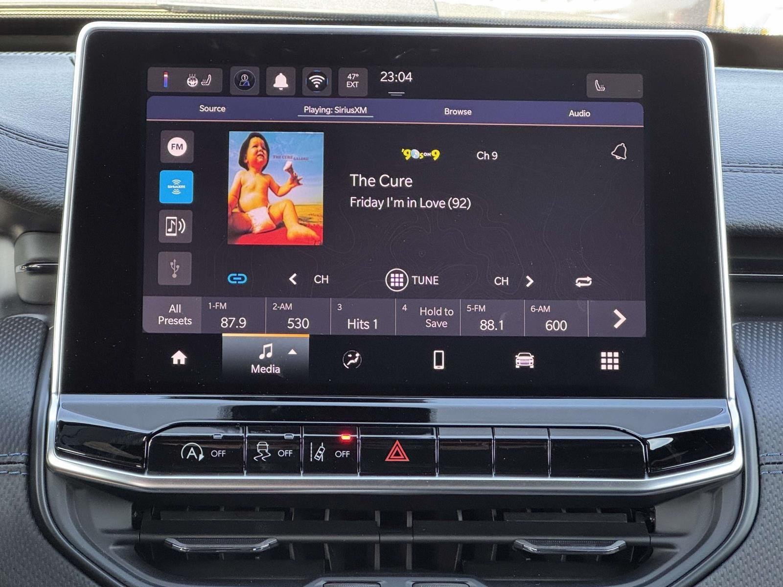 New 2026 Hydro Blue Pearlcoat Jeep Latitude Altitude image 3