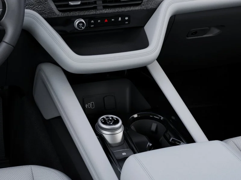 New 2027 Agate Black Metallic Ford Platinum™ image 15