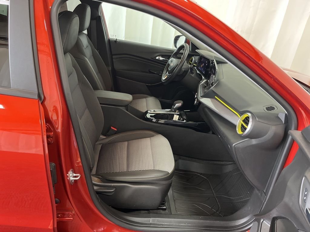 2024 Chevrolet Trax LT - Photo 19