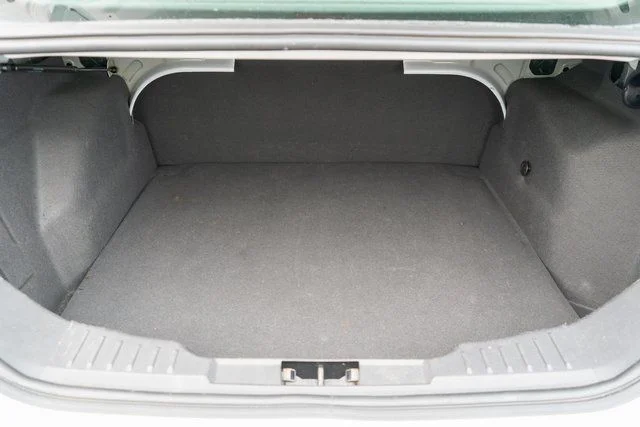 Used 2014 White Ford S image 10