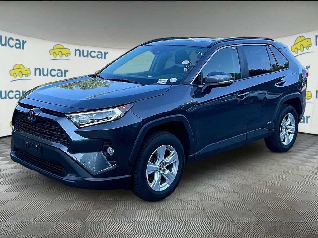 Used 2020 Gray Toyota XLE image 3