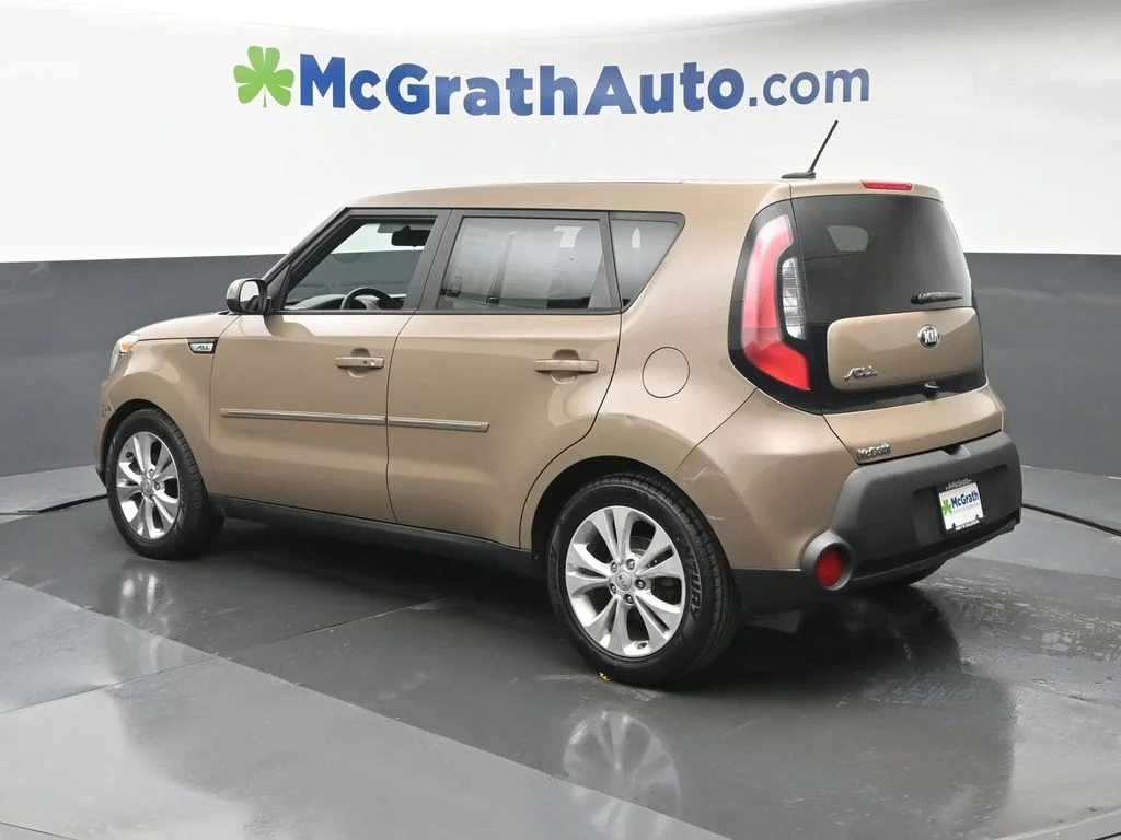Used 2015 Brown Kia Plus image 24