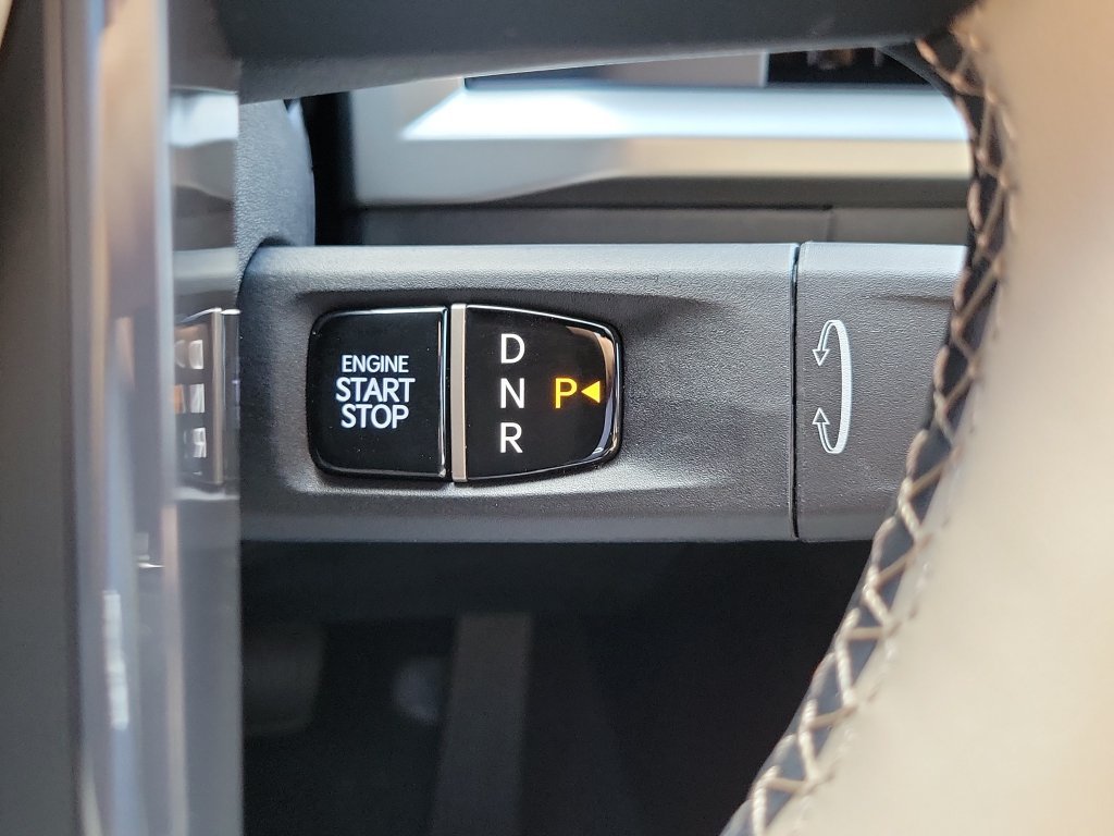 New 2027 Glacial White Pearl Kia EX image 35