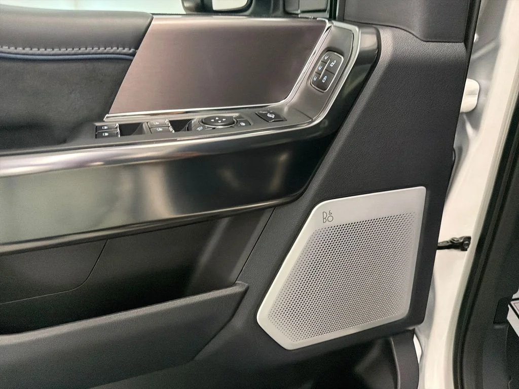 New 2026 White Ford Platinum image 14