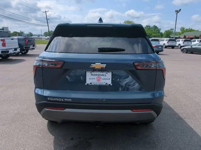 Used 2026 Lakeshore Blue Metallic Chevrolet LT image 28